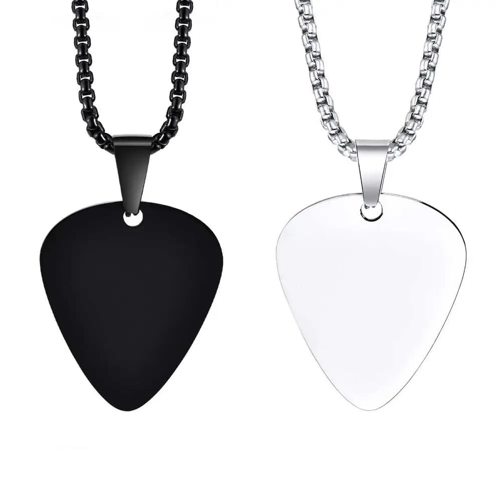 Nuova collana per plettro per chitarra in acciaio al titanio Collana con ciondolo per plettro per chitarra con cuore nero in argento