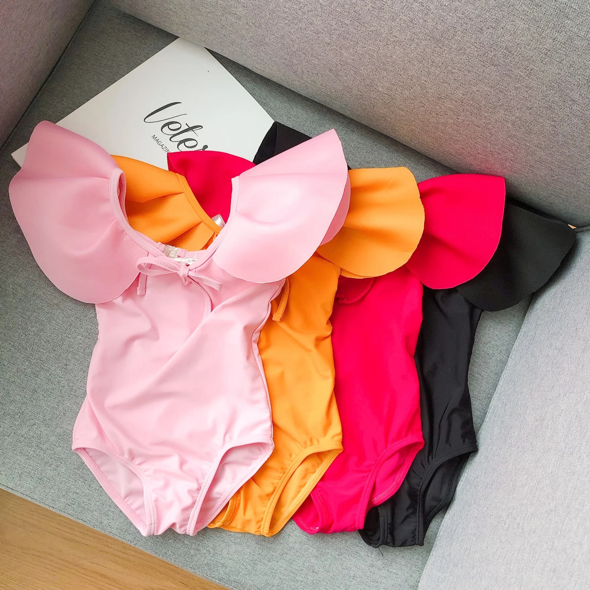 Abbigliamento per bambini costumi da bagno per ragazze costume da bagno estivo con fiocco arruffato solido senza schienale per bambini moda un pezzo abbigliamento per bambini piccoli