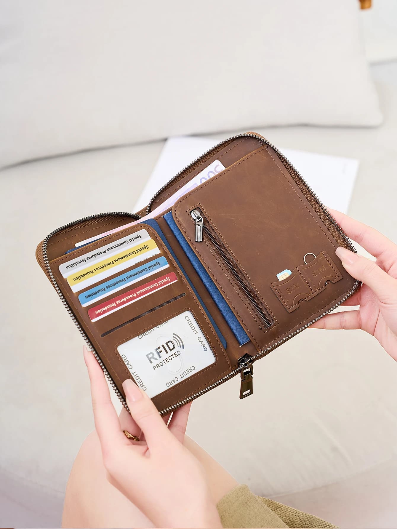 Borsa Porta Passaporto con Protezione RFID per Uomo e Donna, Porta Documenti e Biglietti da Viaggio, Portafoglio Lungo con Cerniera, Custodia per Passaporto alla Moda