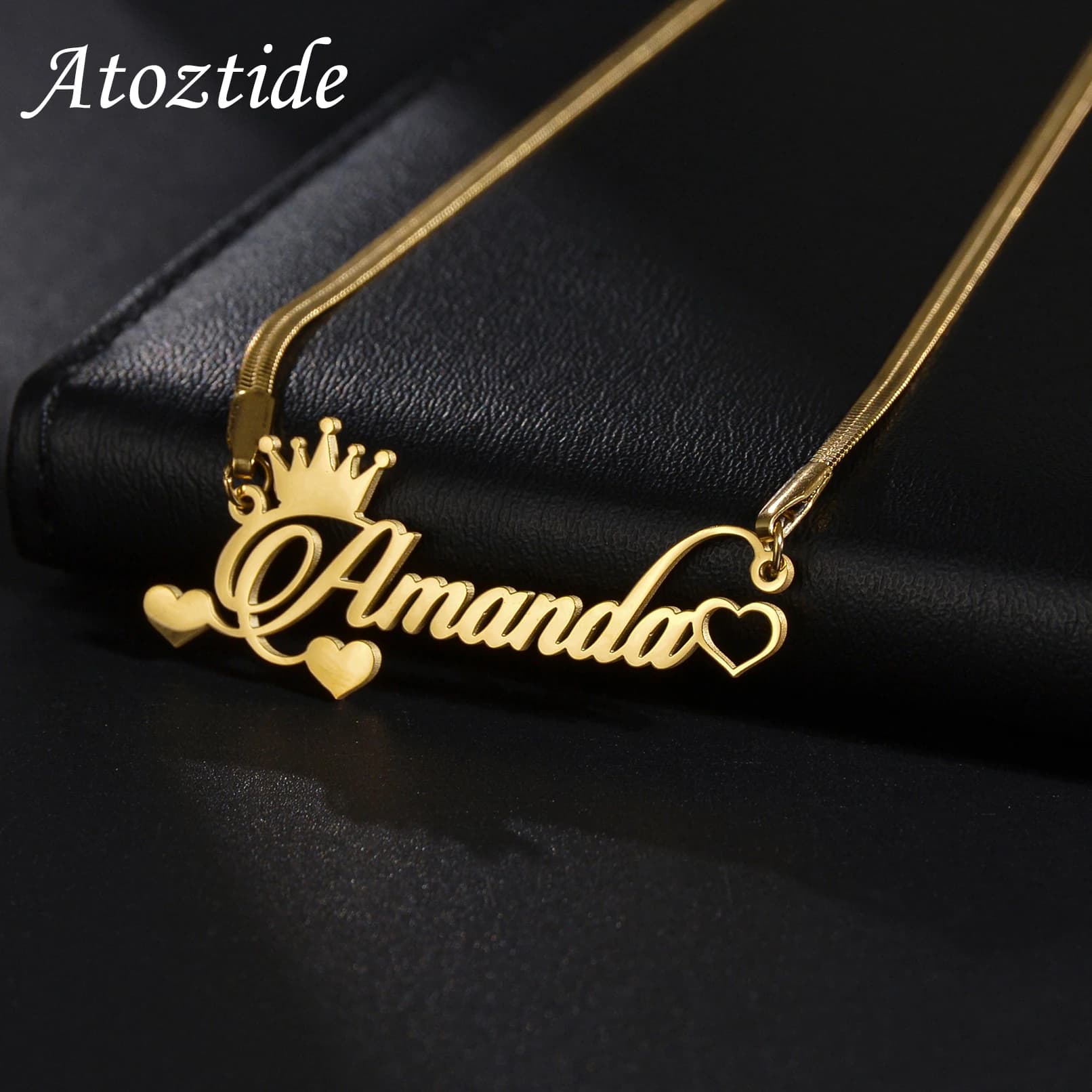 Atoztide Collane con nome personalizzato personalizzato Corona Cuore Ciondolo in acciaio inossidabile Catena a lama per regalo di gioielli natalizi da donna