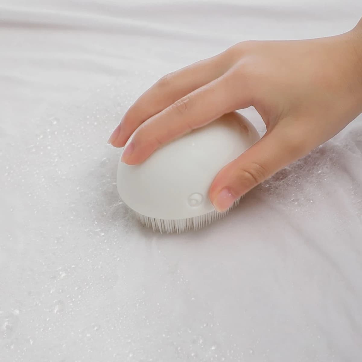 Spazzola creativa e simpatica a forma di balena per lavare il bucato, spazzola per scarpe, piccola spazzola per la casa, non lascia cadere peli, non danneggia i vestiti.