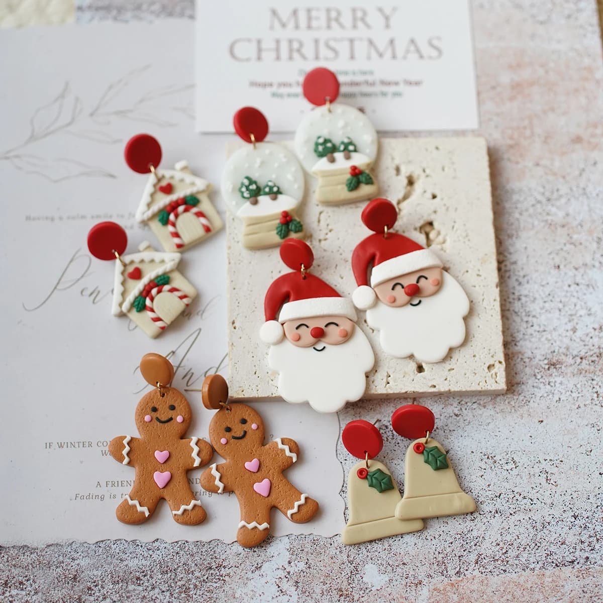 2025 Natale Vacanze invernali Babbo Natale Pupazzo di neve Campana Pan di zenzero Multi forme Orecchini in argilla polimerica Accessori per la celebrazione Regali
