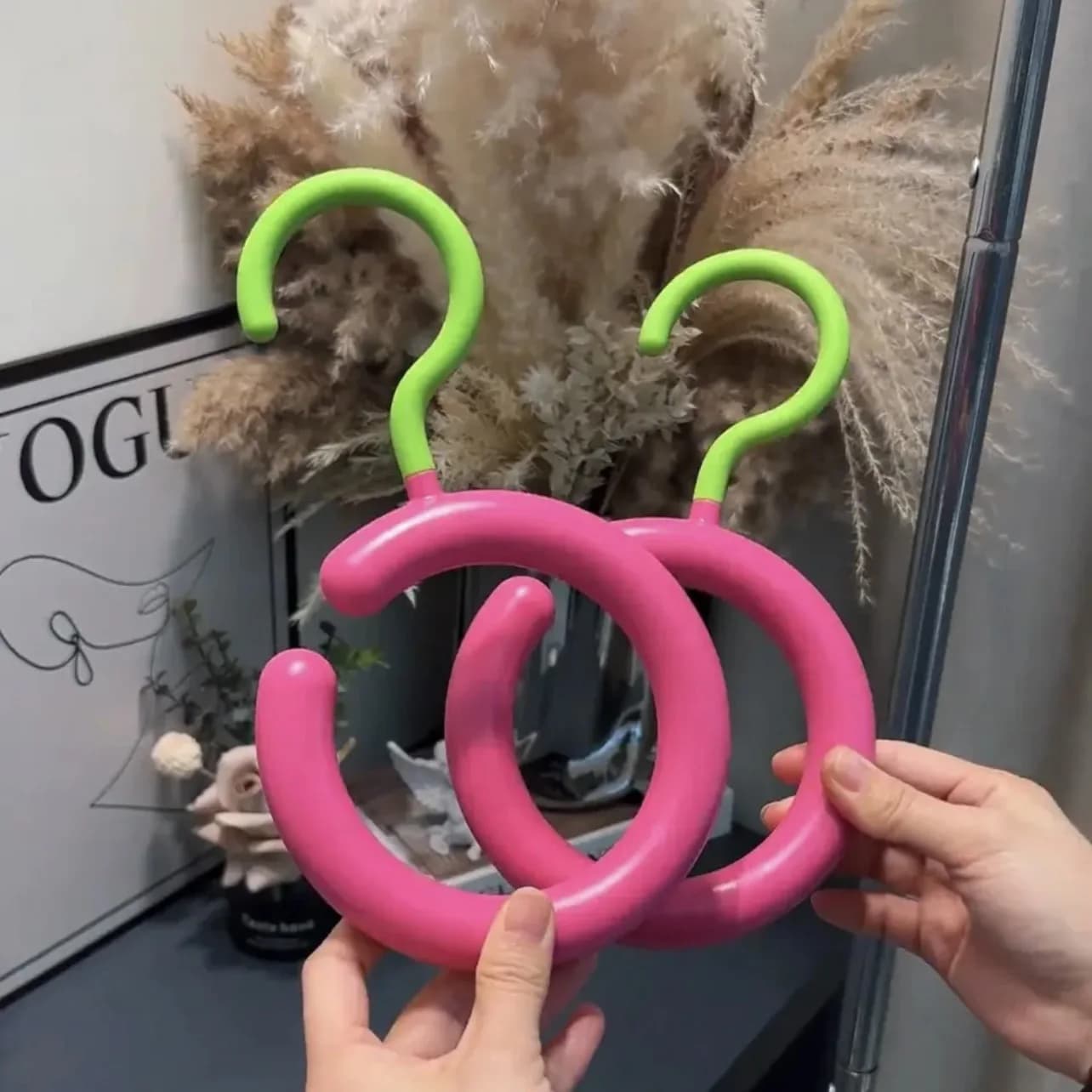 Dopamine Hook Rotating clothes hanger Organizer Scarf Hat Exhibitor Multifunctional accessories for home decoration not perforated