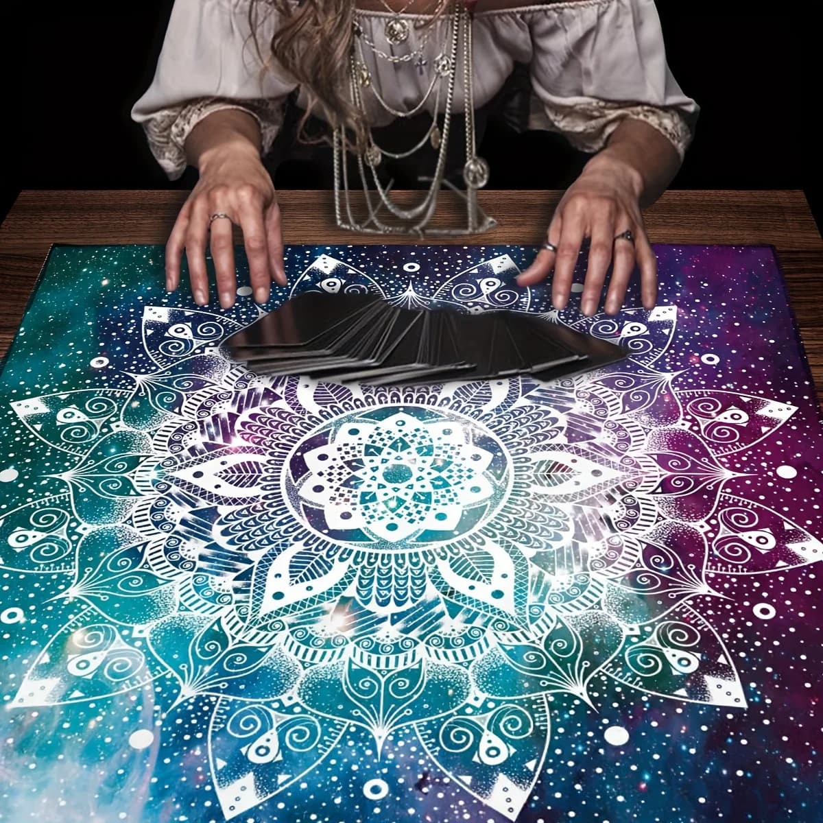 VIKAMA Mandala Moon Tarot Card Tovaglia Moon Sky Tarocchi Carta Divinazione Panno Oracle Card Mat Home Decor