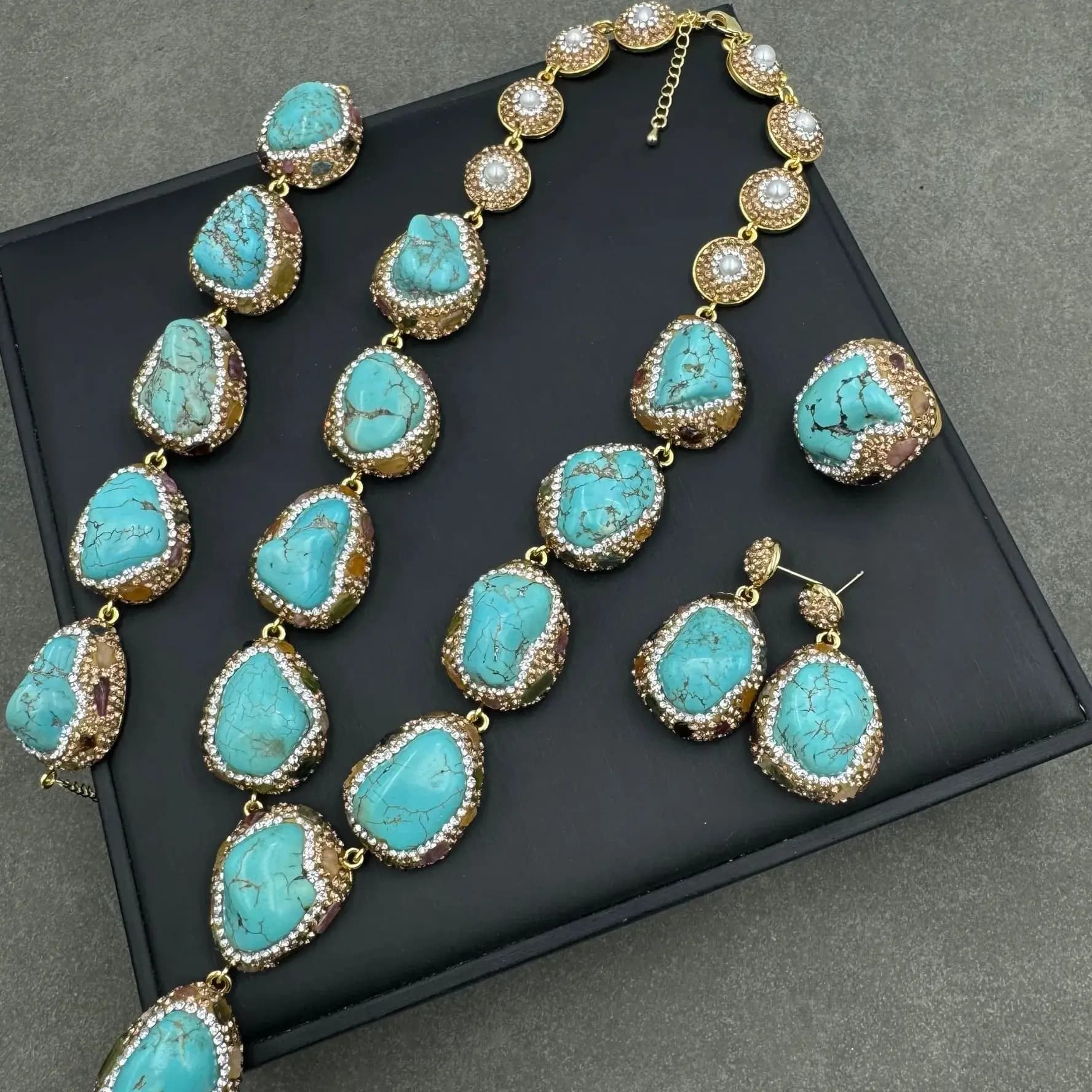 Orecchini, anelli, bracciali, collane, set di gioielli da donna in stile etnico vintage turchese con perle naturali intarsiate