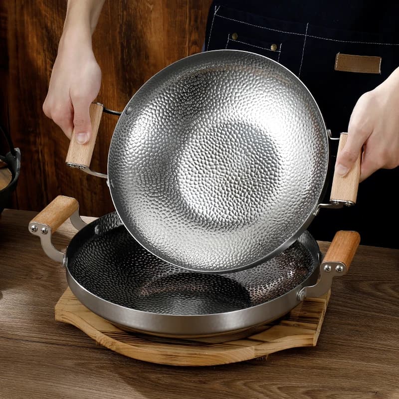 Cheap cheap stainless steel commercial dry pot with wooden handle Alcohol with hammered surface frying chicken wings