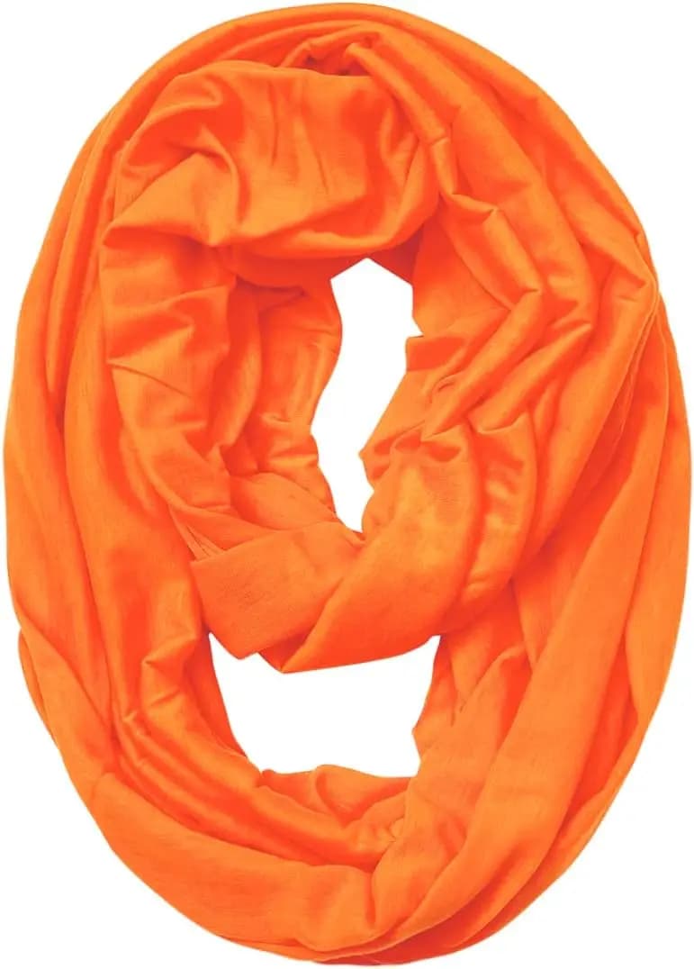 Soft and light infinite scarf with solid colours Circular scarf in knitted jersey combined with endless ring New