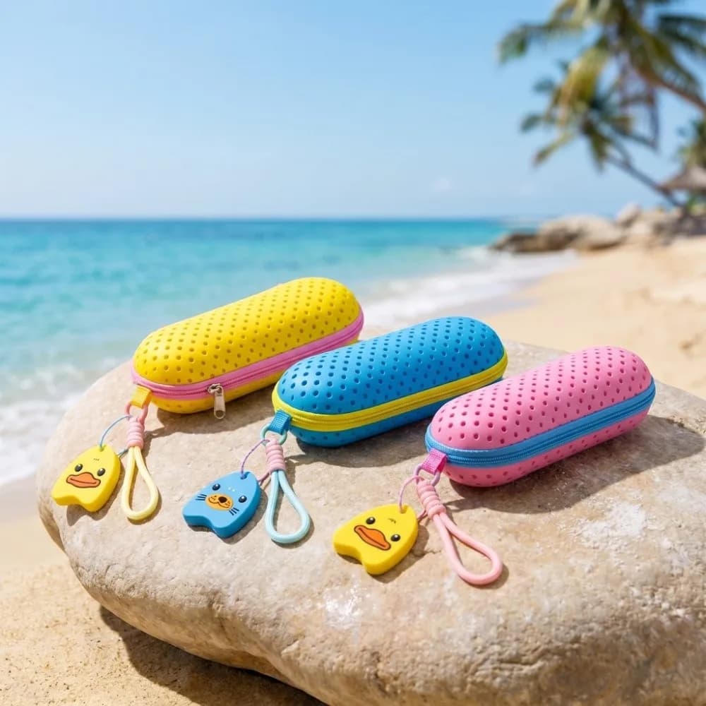 Custodia per Occhialini da Nuoto in Materiale EVA, Design Traspirante con Foro di Drenaggio, Borsa Portatile per Occhialini con Cordino e Maniglia, Custodia Morbida
