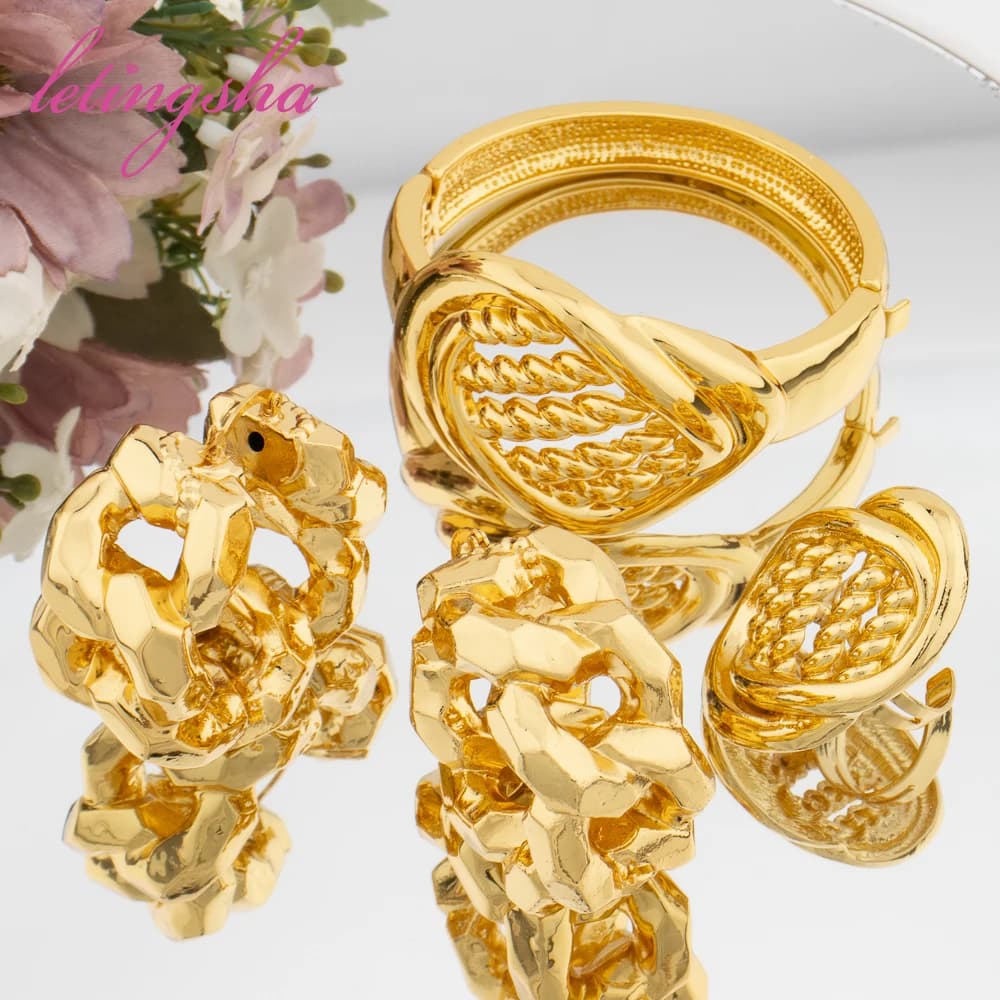 Classici grandi orecchini a cerchio e anello Bangle Set di gioielli di moda per le donne matrimoni sposa braccialetto alla moda e orecchini gioielli