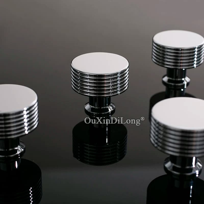 High-end 10PCS Solido Ottone Puro Cromato Maniglie per Mobili Maniglie per Cassetti Armadio Guardaroba Cucina TV Armadietto del Vino Tira Manopole