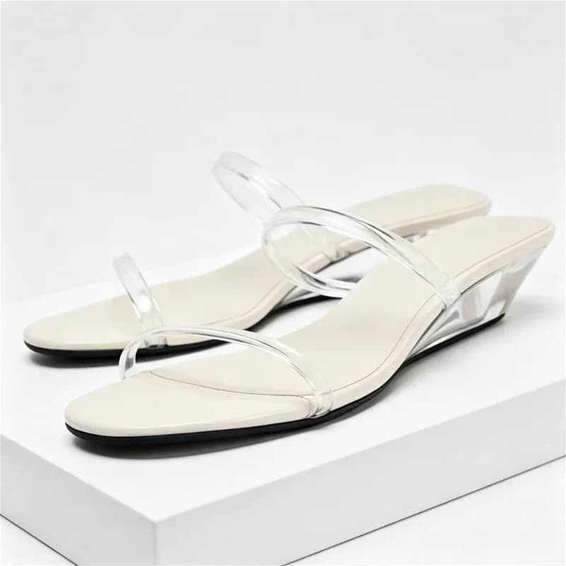 Slippers with sexy summer wedge with open tip for women elegant shoes signed narrow band PVC transparent comfortable fashionable sandals