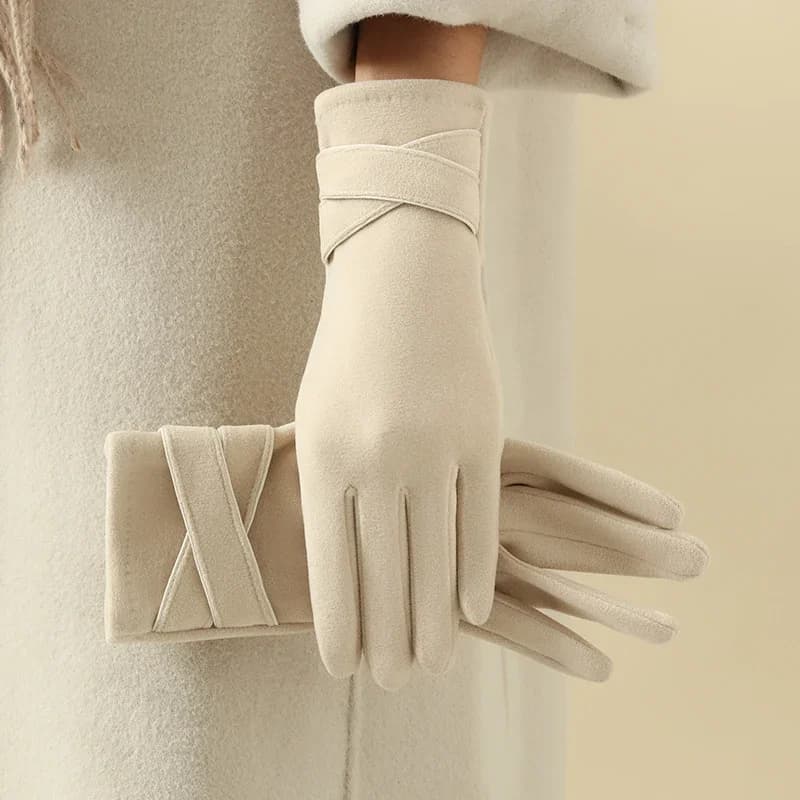 A pair of warm gloves with velvet to prevent cold, suitable for cycling and winter windproof guide for girls