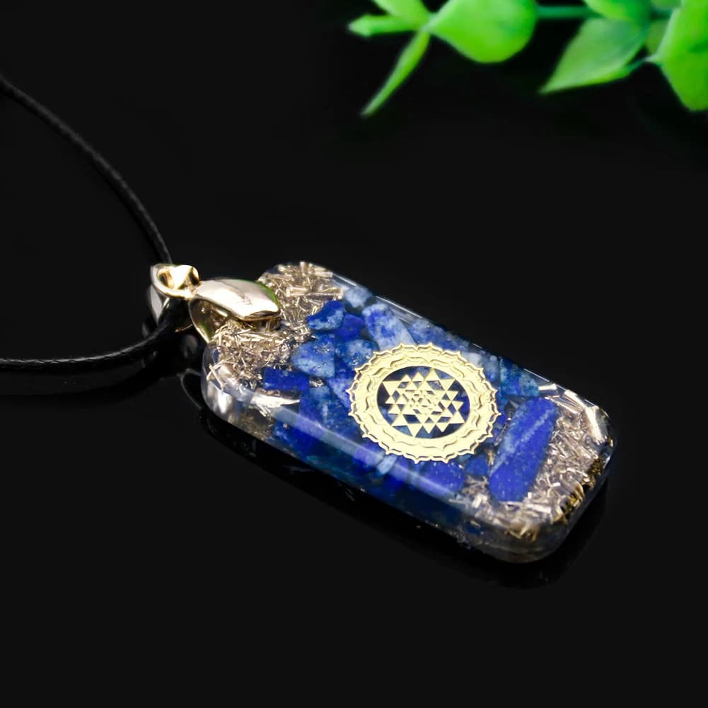 Collana con ciondolo lapislazzuli Yoga cubo Metatron fatto a mano Sri Yantra Orgonite chakra Reiki rame segno pendolo al quarzo