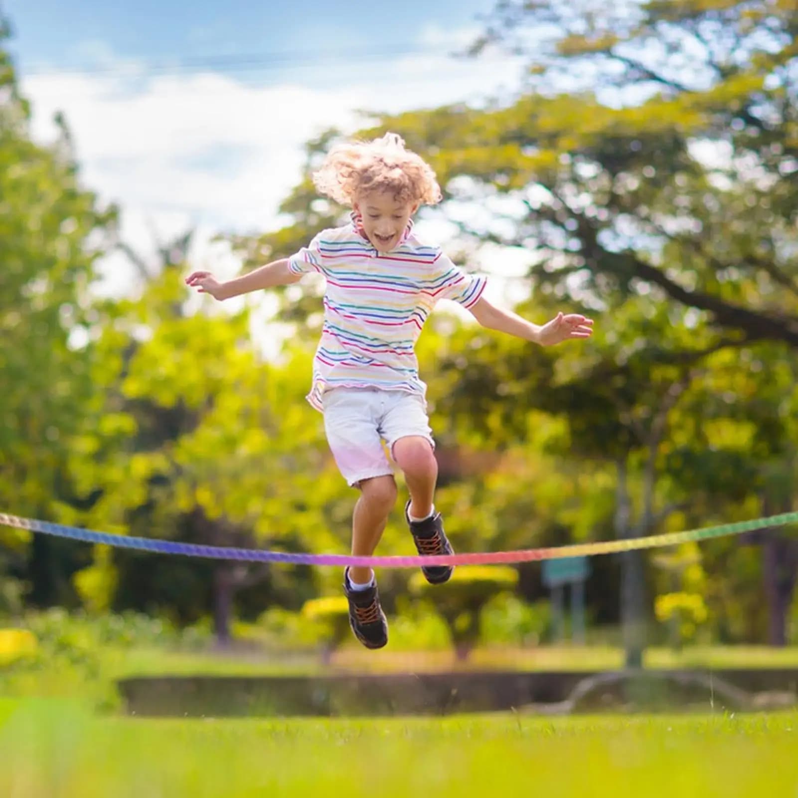 Children's Long Jumping Corda 16.4 Foot Rainbow Jumping Corda with Wooden Handle Adjustable Jumping Toy for Multiplayer Exercises