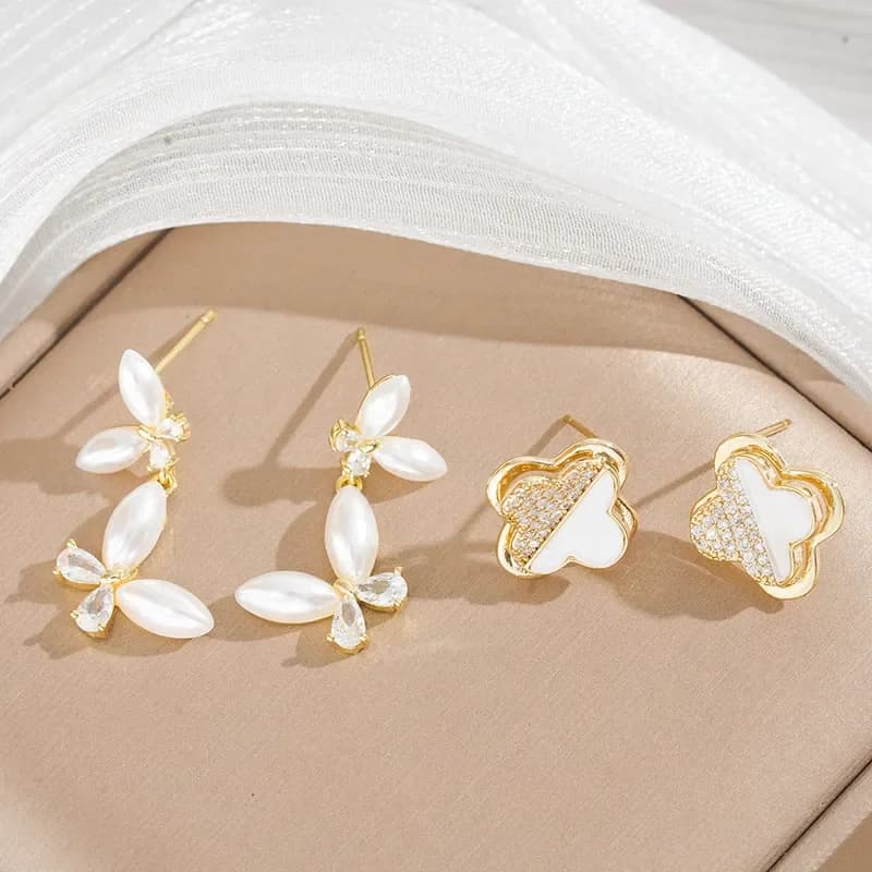 Butterfly-shaped fringed earrings for women light luxury fashion accessory made of high-quality alloy versatile elegant sweet