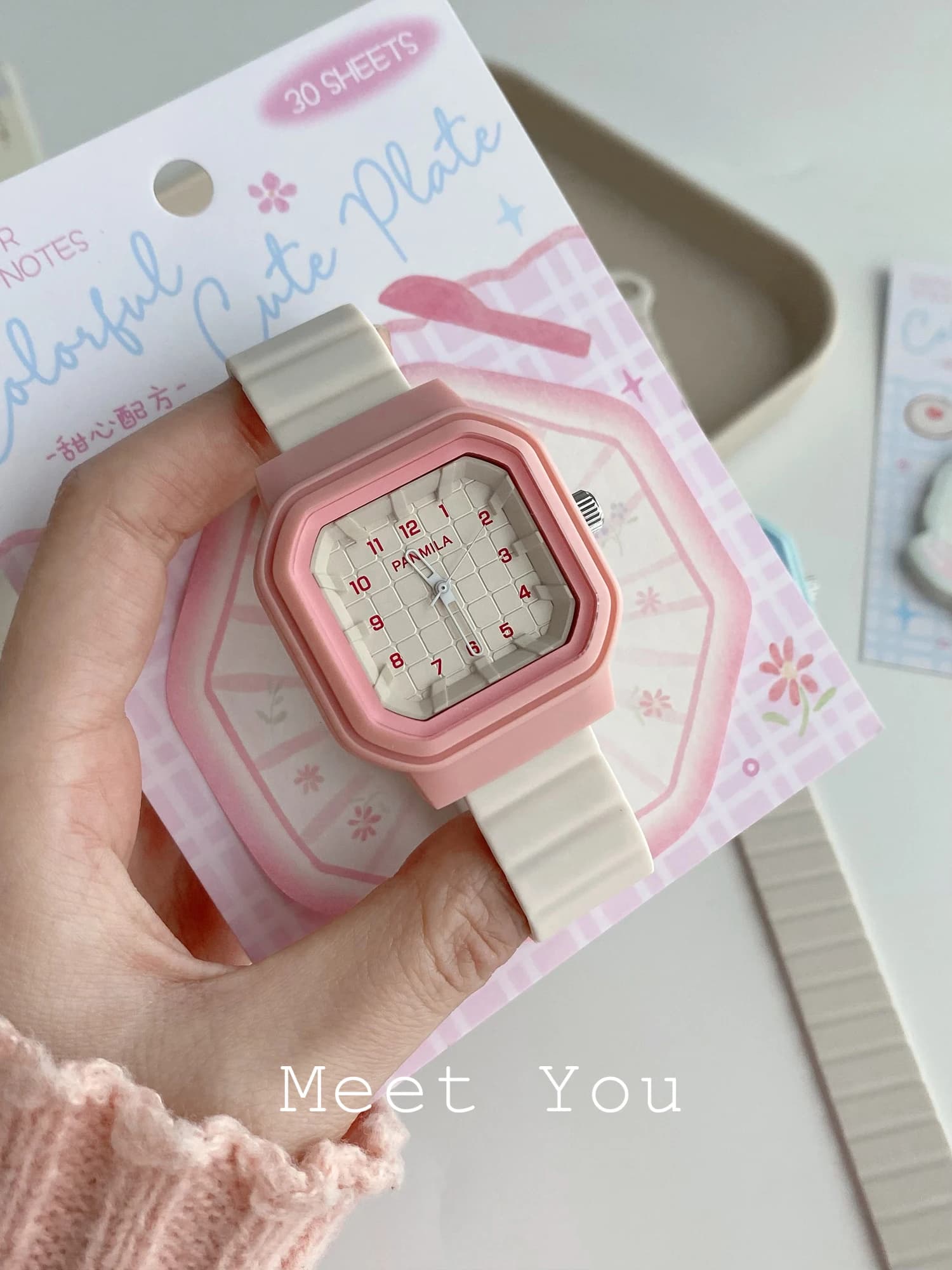 Nuovo autentico orologio da donna con cinturino magnetico, elegante e appariente, perfetto per studenti e donne alla moda.