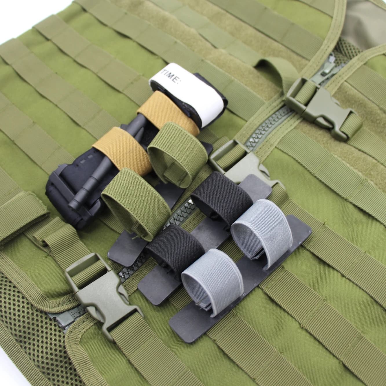 1Pc Tactical MOLLE Elastic Tourniquet Holder Pouch Emergency Storage Strap Survival Outdoor CS Vest Backpack First Aid Accessory