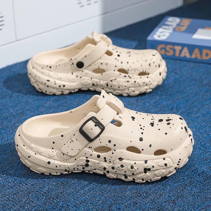 New Fashion Men Summer Hole Garden Shoes Breathable Outdoor Sandals, Perforated Shoes, Thick Soled Beach Sandals Driving Shoes