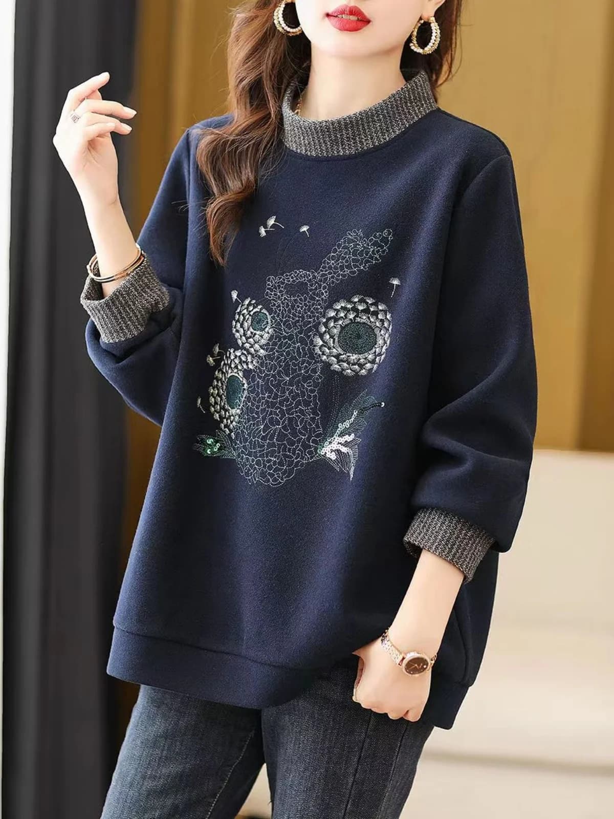 Ladies Oversized Embroidered Hoodie High Collar Slimming Trendy Autumn Winter New Style Fashionable Outerwear Coat