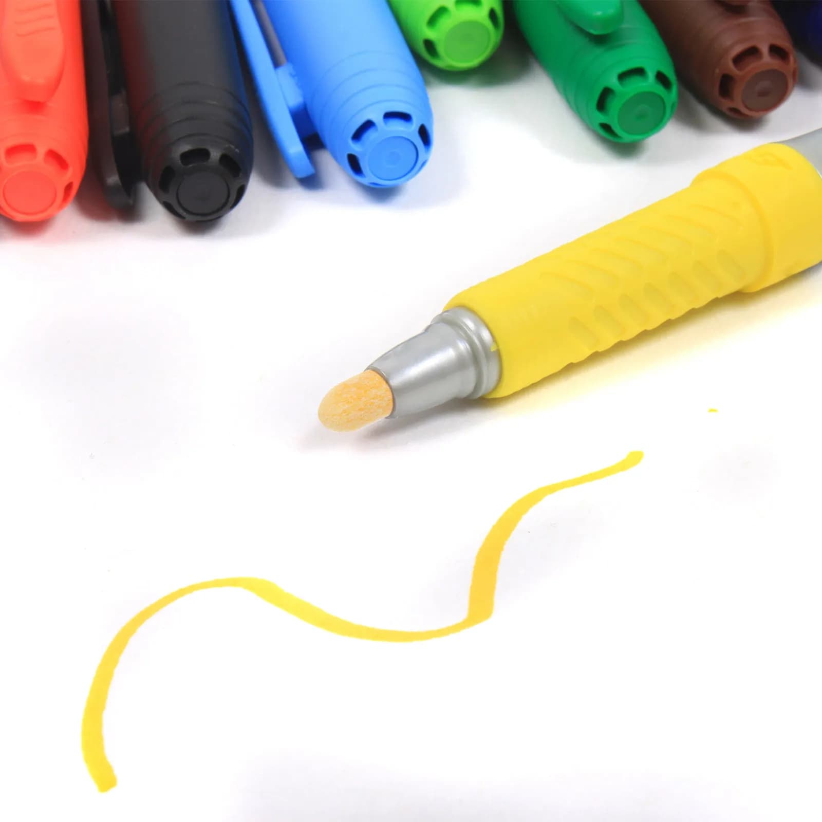100Pcs Brush Tip Marker Replacement Nibs Refillable Soft Nylon Nibs for Acrylic Paint Markers Art Design DIY Painting