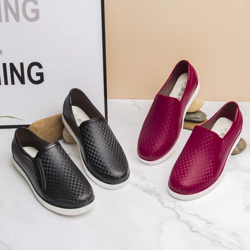 Low-Top Women's Rain Boots Slip-On Water Shoes Waterproof Spring Autumn Flat Bottom Booties for Car Wash Kitchen Work