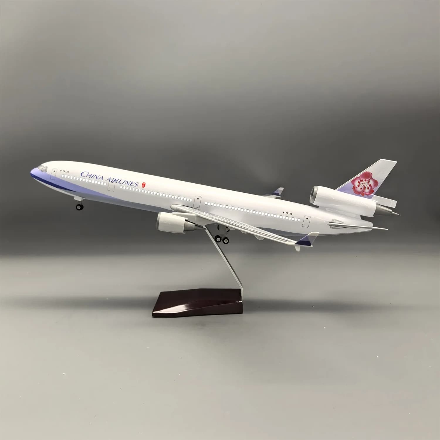 Modellino Aereo MD-11 47cm in Resina, Kit Aeroplano China Airlines con Luci LED e Supporto, Giocattolo per Bambini, Modellino da Collezione