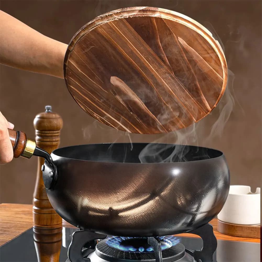 Non-stick Wok with wooden handle Iron pan not covered for indoor and outdoor cooking