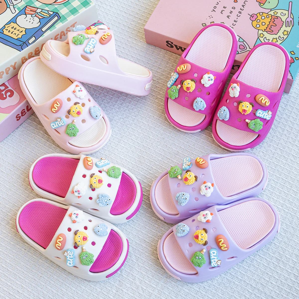 Nuove Ciabatte Eva alla Moda per Ragazze con Simpatici Mostri Cartoon, Versatili, Bicolore, Suola Morbida Antiscivolo, Modello 831
