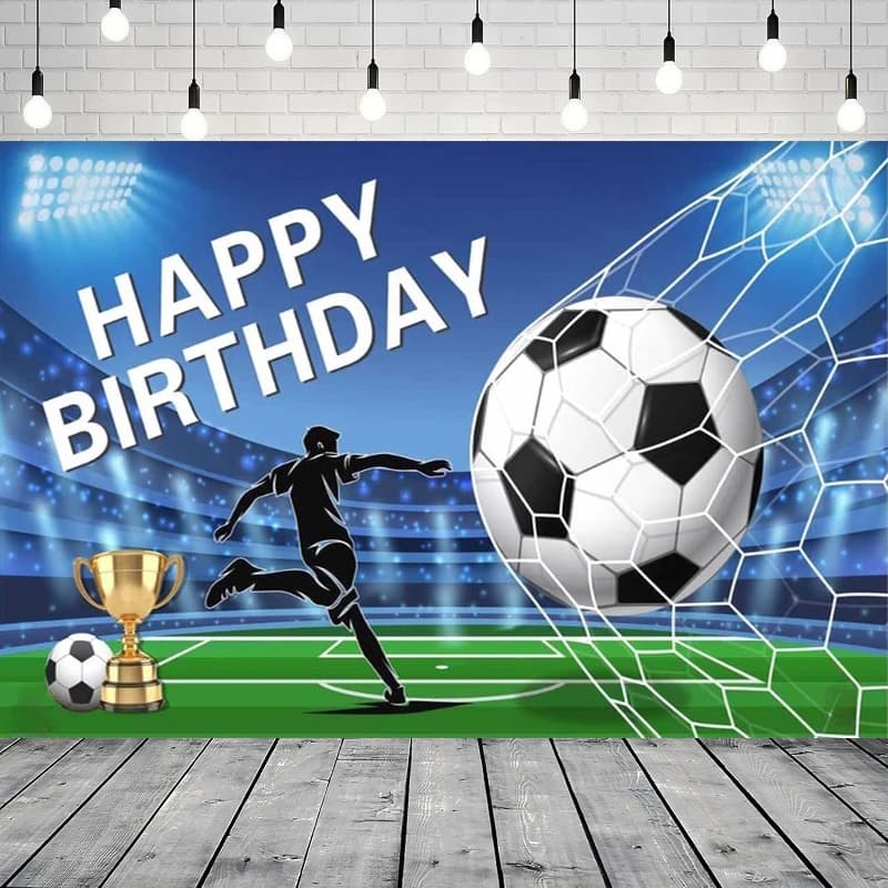 Sfondo Fotografico Campo da Calcio 'Buon Compleanno', Prato, Luci, Faretto, Campo Sportivo, Decorazione per Feste a Casa, Banner da Parete