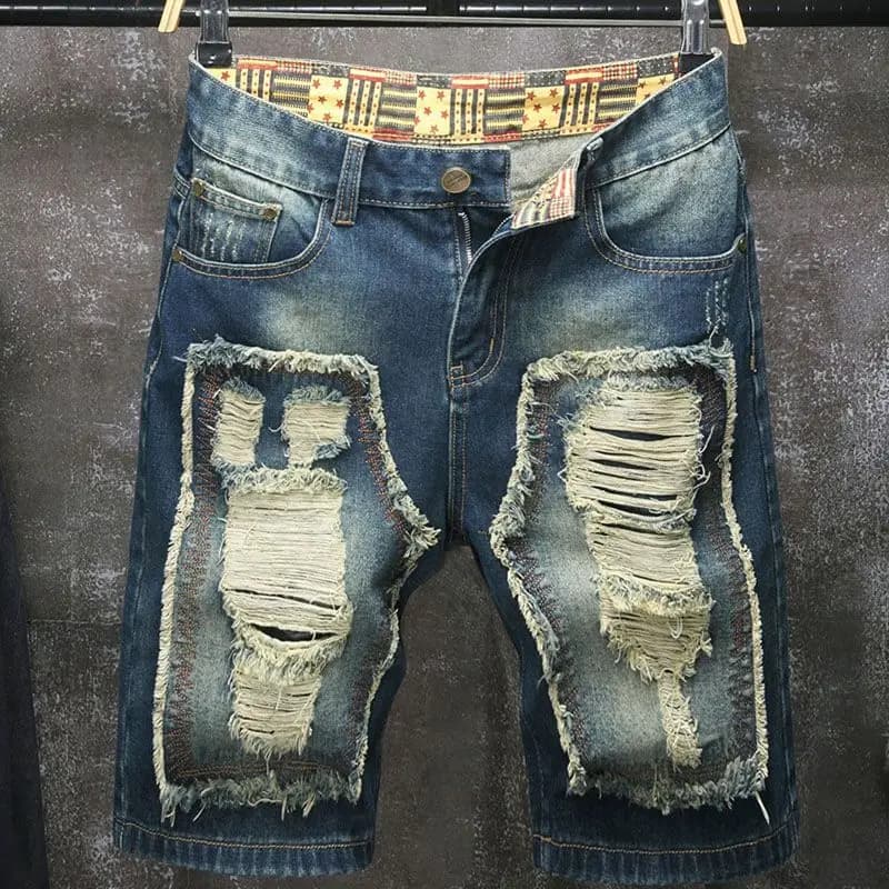 New men's shorts in torn jeans with embroidery in European and American style, straight cut, casual, half length, with five-inch patch.