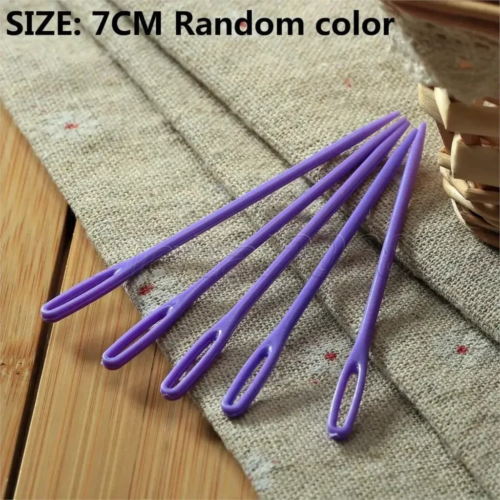 Colore dell'occhio grande Casuale 7 cm di lunghezza Aghi per rammendo in plastica Aghi per ricamo Aghi per arazzi Aghi per cucito in lana Artigianato lavorato a maglia * 5