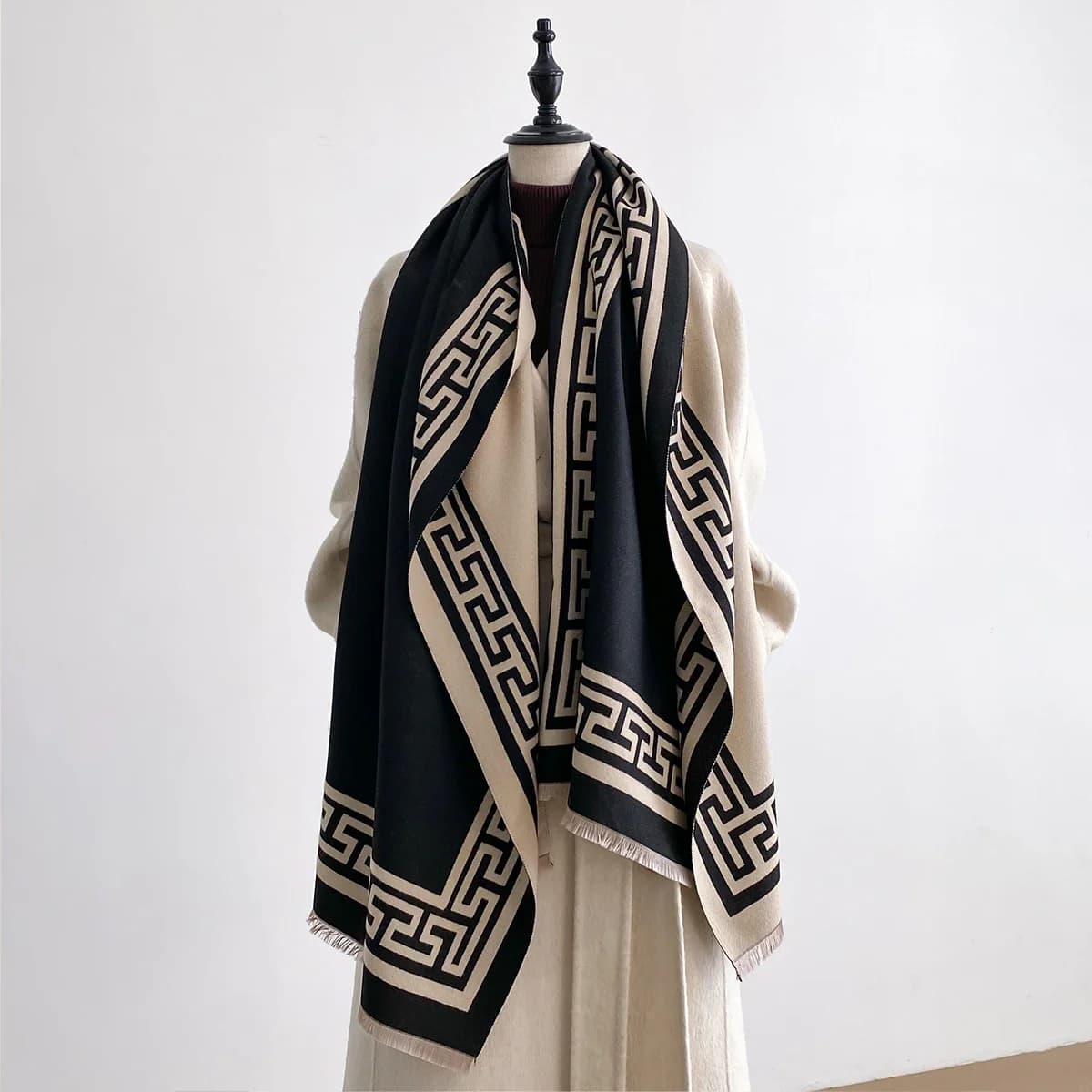 Donne Geometria Stampa Scialle di Pashmina Caldo Sciarpe di Cachemire di Lusso di Inverno Coperta Spessa Bufanda Femminile Wrap Bandana Echarpe Poncho