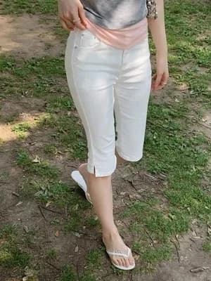 Slimming High Waist Five-Quarter Denim Shorts with Small Slits Casual Straight Leg Jeans Micro Stretch Pure Color Summer Wear