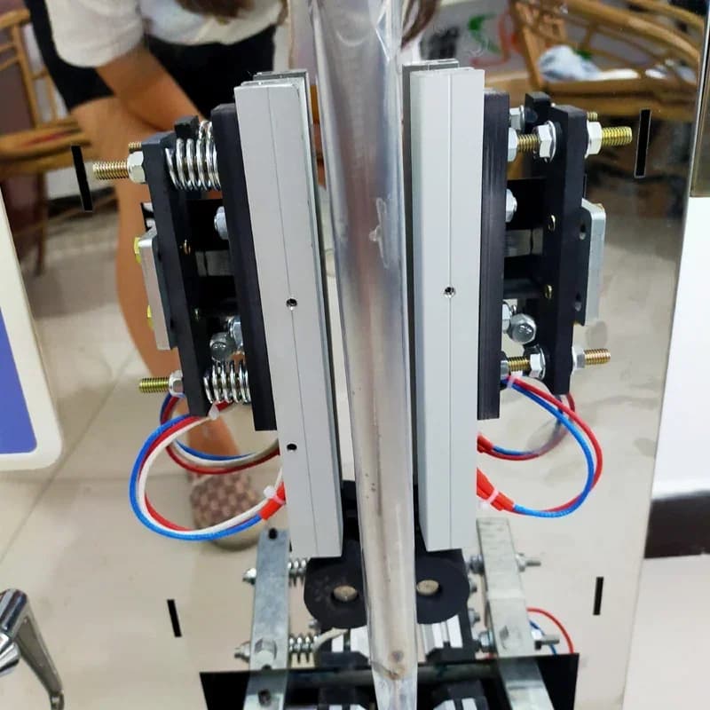 Digital Control Liquid Juice Water Liquid Filling Machine Dosing Filler Bottle Packing Machine