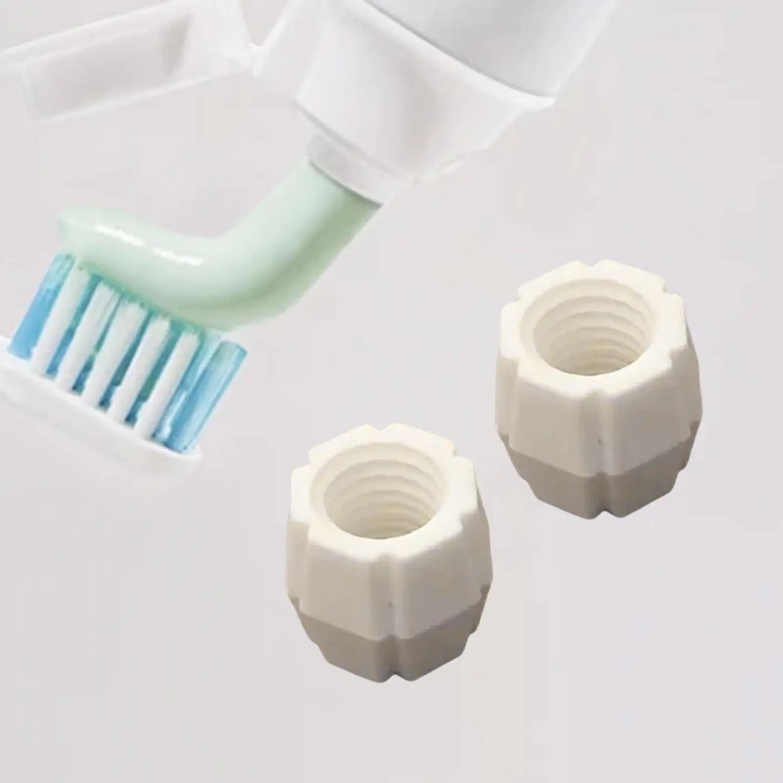 Adattatore per ricarica dentifricio da 2 pezzi Convertitore adattatore per tubo dentifricio da bagno da viaggio Connettore di conversione dentifricio bianco