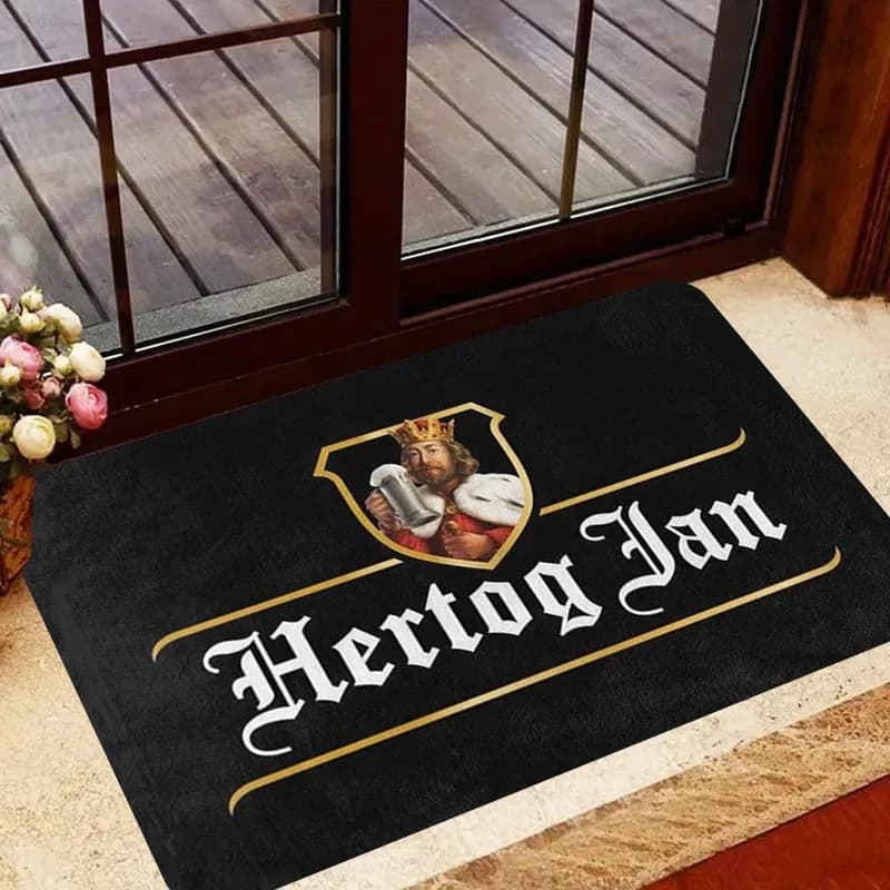 Tappetino da esterno in flanella ispessita a tema birra “Hertog Jan” con figura sulla corona che tiene una birra, decorazione unica
