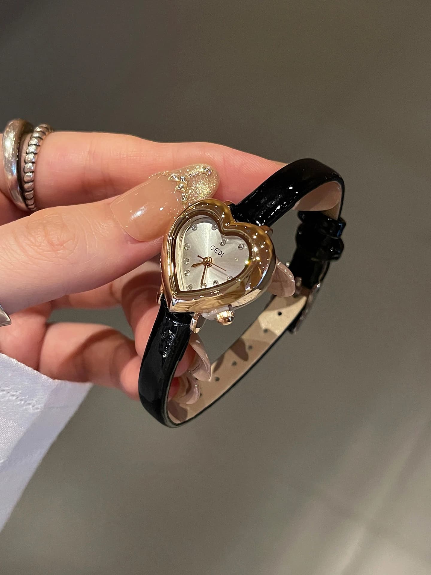 Luxury wrist watch for women, Elegant Woman's Watch with Heart Shape Dial, Leather Strap, Waterproof, Quartz, Gift Idea