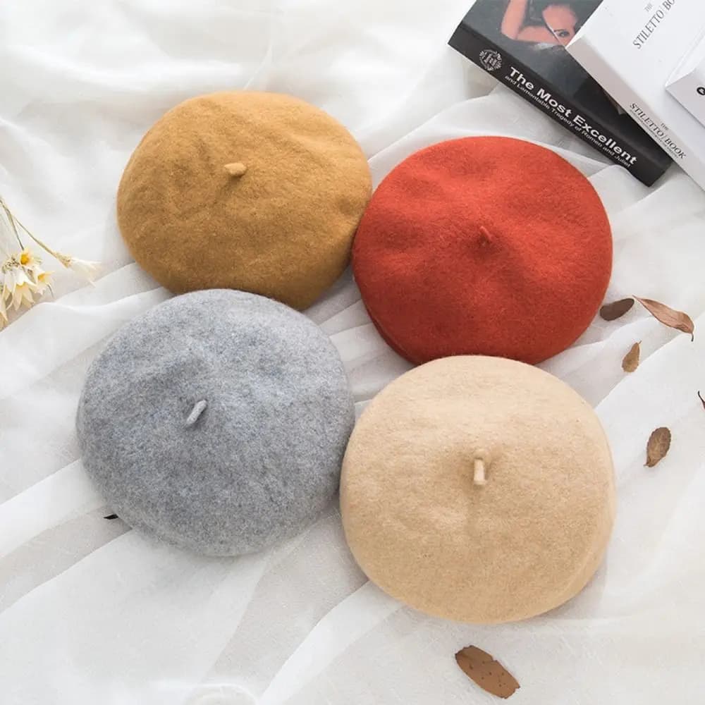 Vintage women's wool cap in plush, hot elastic painter cap, artistic hat in soft solid color for girls