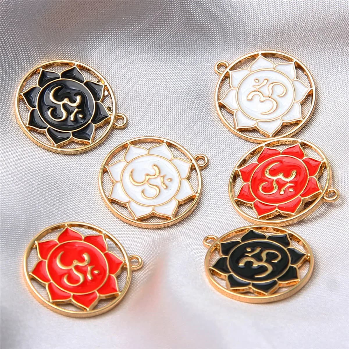 50pcs 26*23mm Sunflower Hollow Round Enamel Pendant DIY Zinc Alloy Necklace and Earrings Suitable for Jewelry Making
