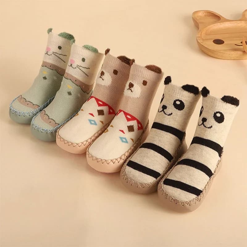 Primavera Autunno Baby Cute Cartoon Animal Calzini da pavimento Scarpe calde in cotone con suola antiscivolo in gomma per pantofole da bambina