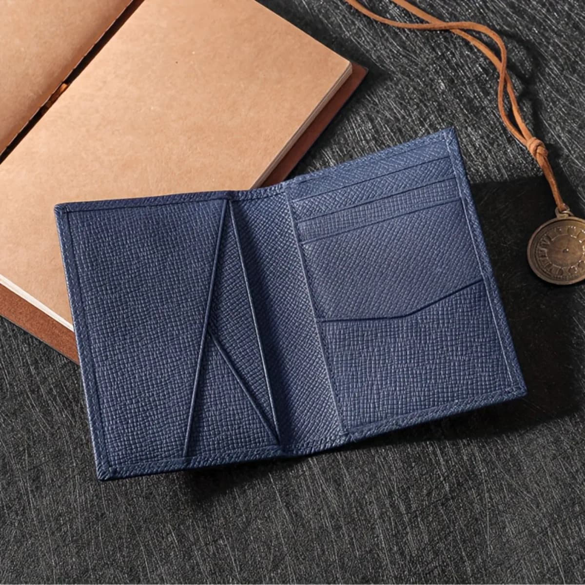 Porta carte di credito da uomo in vera pelle di vacchetta sottile Casual, portafoglio piccolo Bifold con blocco RFID minimalista