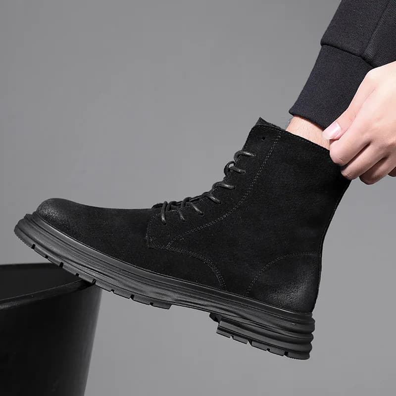stivali da uomo casual da palcoscenico in pelle scamosciata di mucca da discoteca neri alla moda autunno inverno scarpe da cowboy con plateau stivali alti da moto botas