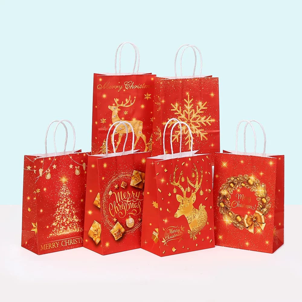 30pcs Merry Christmas Kraft Paper Gift Bag Red Color Snowflower Xmas Tree Happy Christmas Party Gift Packing Hand Bag