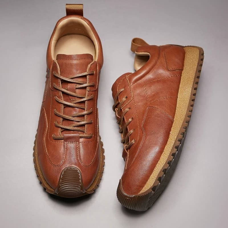Men Vintage Horsehide Sneakers Lace‑Up Rubber Toe Cap Hand‑Stitched Thick Sole Outdoor Street Breathable Casual Trainer Shoes