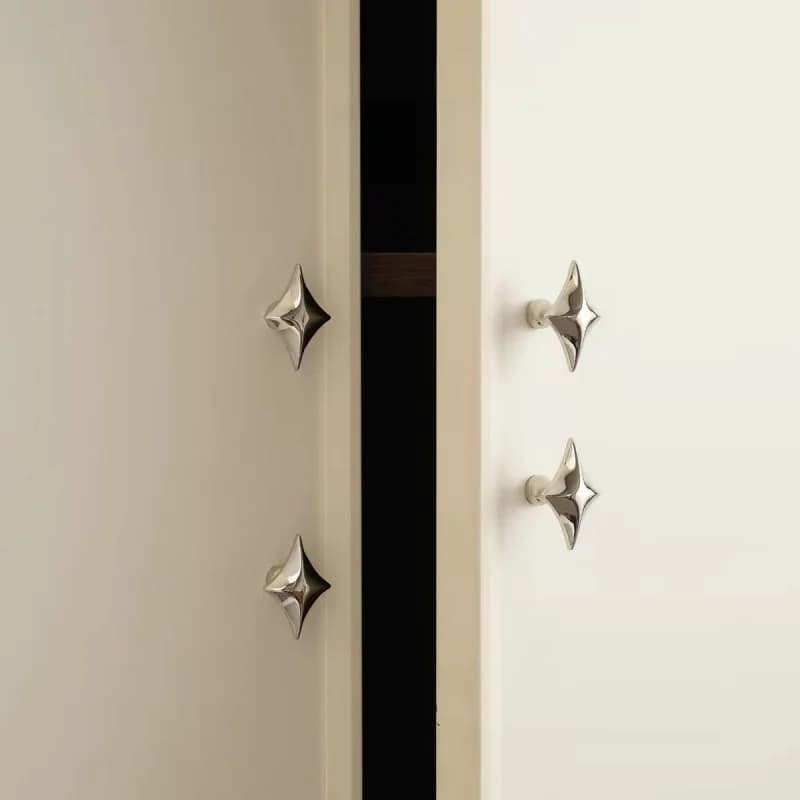 Modern minimalist four-pointed star handle, Nordic light luxury cabinet, wardrobe, drawer, creative geometric zinc alloy surface