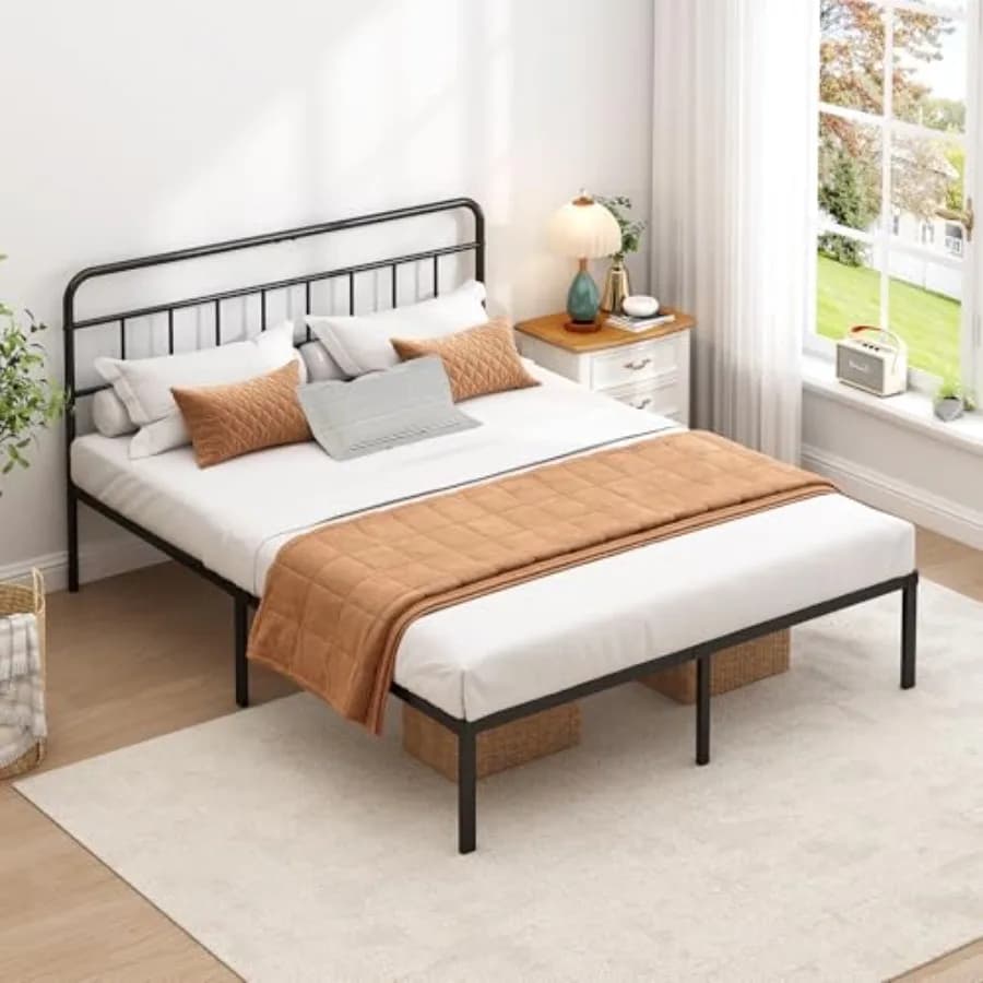 Struttura letto con testiera classica, robuste doghe in metallo, spazio contenitore sotto il letto, non necessita di rete a molle, facile da montare