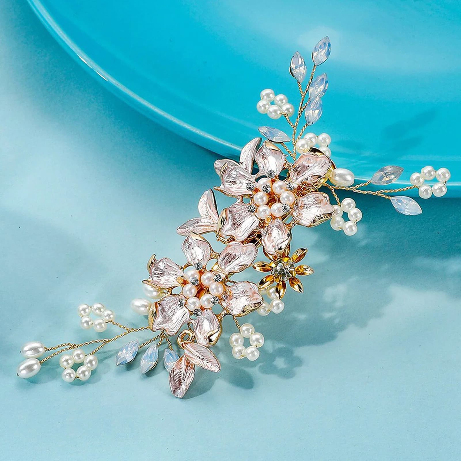 Bride Hair Clips Headpiece Crystal Hairpin Women Tiaras Rhinestone Side Hair Bangs Clips Barrette Bridal Hair Accessories
