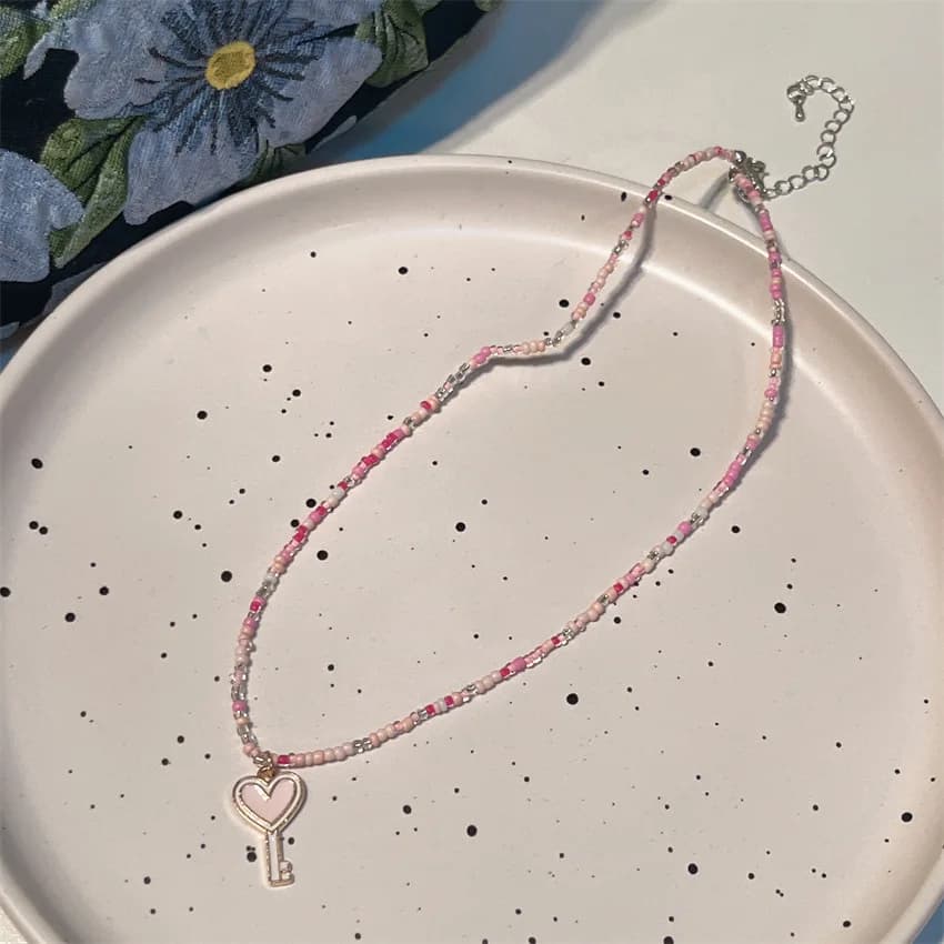 Necklace Pink Seed Bead Flower Choker Sweet Cute Candy Tone for Young Women Lightweight Versatile High Quality Jewelry