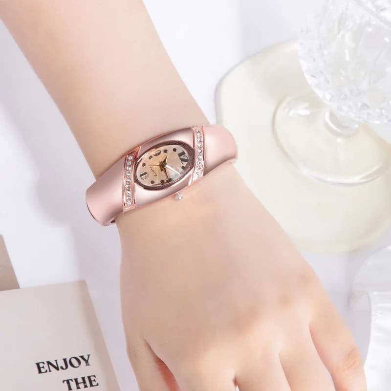 New Women's Luxury Oval Pink Crystal Quartz Watch Casual Schoolgirl Stainless Steel Bracelet Reloj Mujer watches Hot