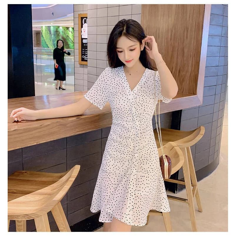 Summer 2026 New Korean Style Short Sleeve Midi V Neck Women's Slimming Waist A-Line Dress Polka Dot Chiffon City Walk Dress